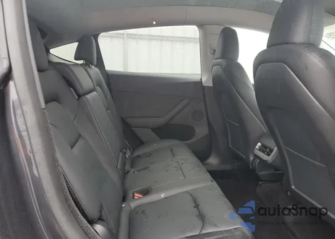 2024 Tesla Model Y from USA, damaged, VIN 7SAYGDEDXRA306901